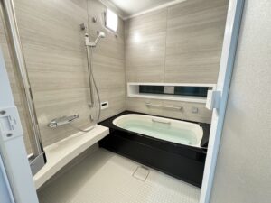 千葉県八千代市｜冬場も温かく優雅なバスタイムへ！お風呂・洗面台・トイレの手洗いキャビネットなど水まわり一括リフォーム